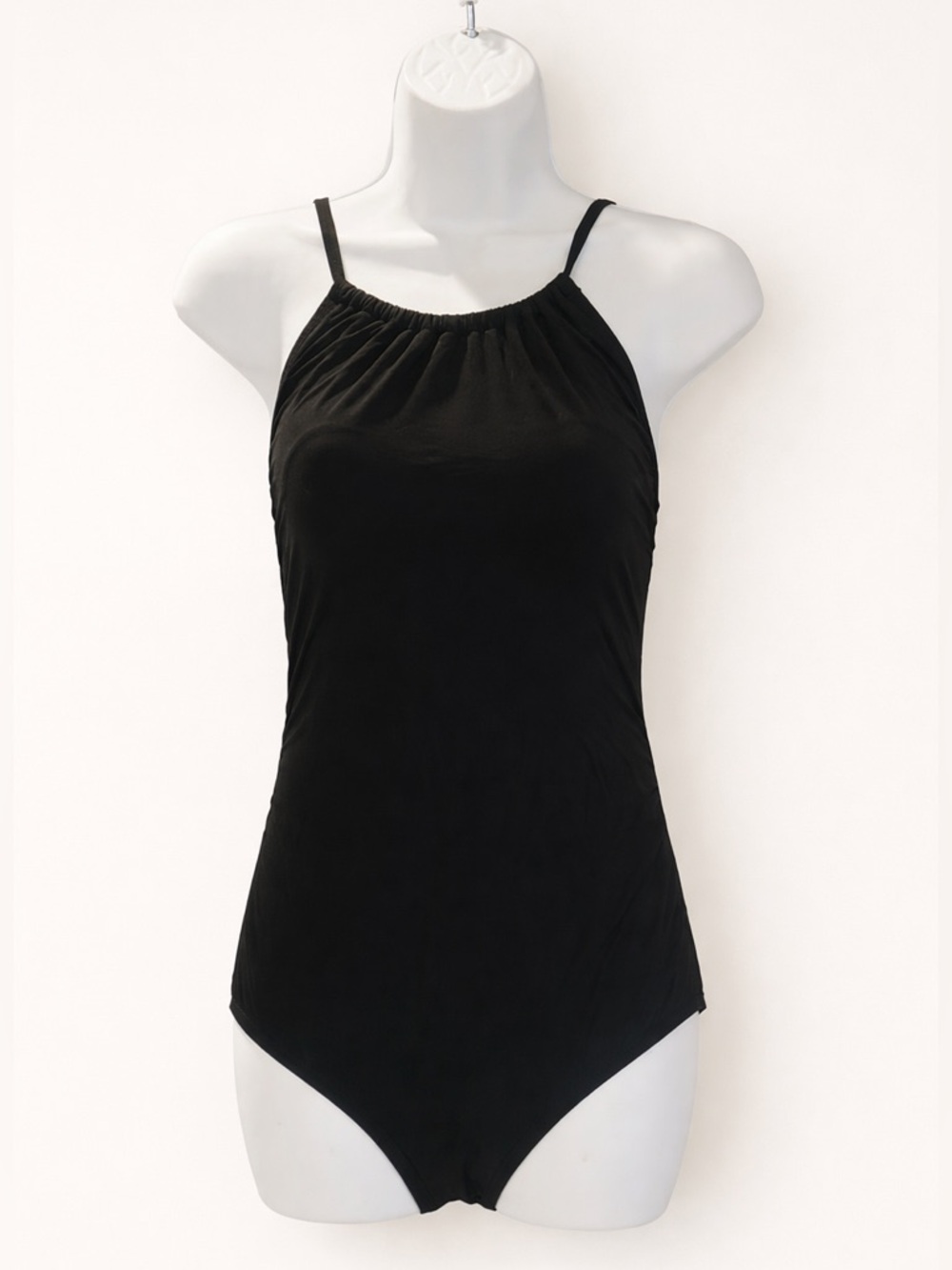 Jantzen Black One-Piece Swimsuit | NWT | Size 6 | Classic & Flattering 🩱